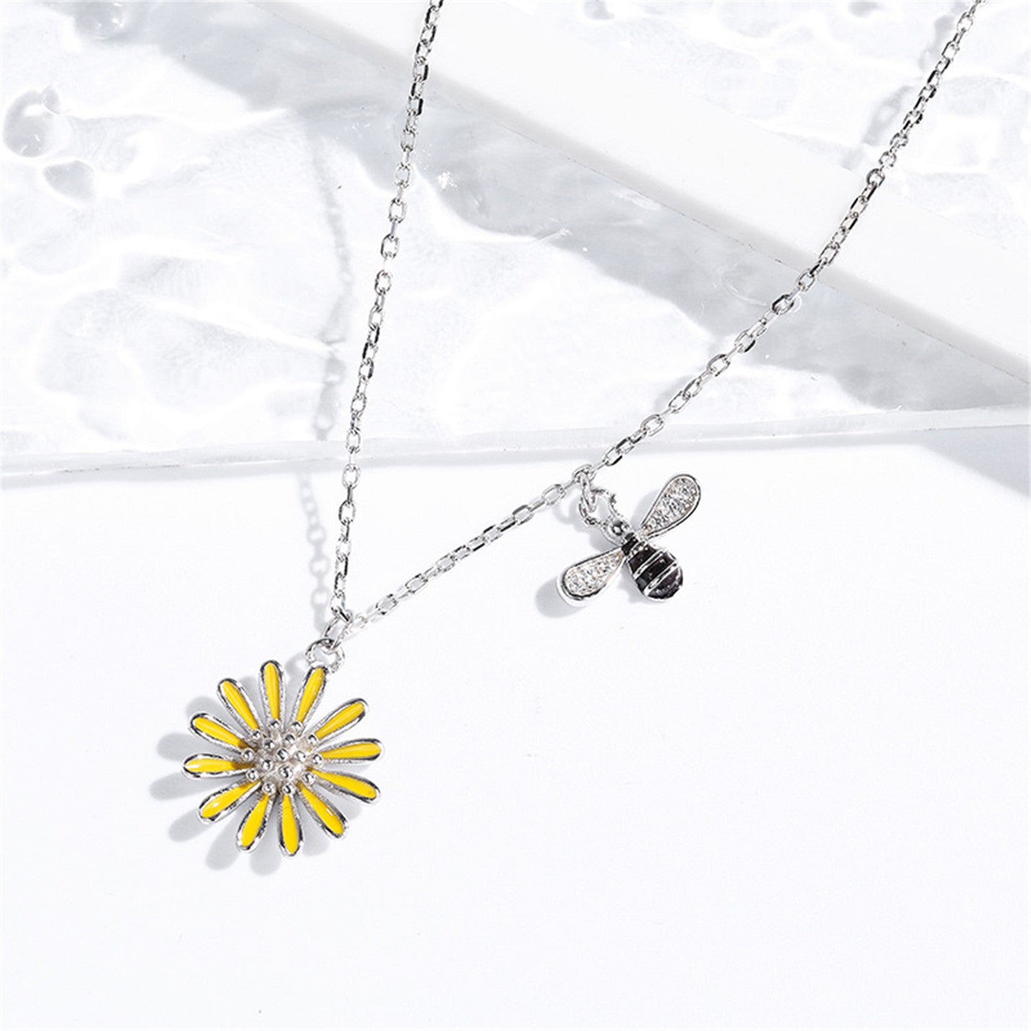 Daisy and Bee Pendant,s925 Silver,With Cubic Zirconia